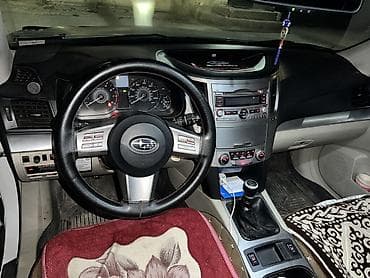 aydi c4: Subaru Outback: 2010 г., 2.5 л, Механика, Бензин, Универсал — 9