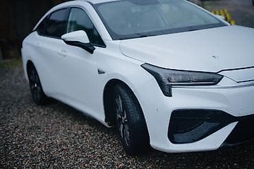 крыло приус: Электромобиль GAC Aion S (белый седан) - Кузов: аэродинамичный — 4