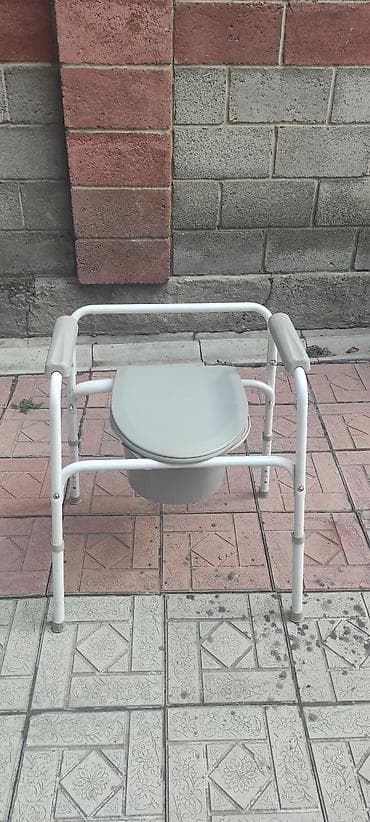 силовая стойка: Портативный туалет-кресло (комод) для дома и ухода - Конструкция со — 1