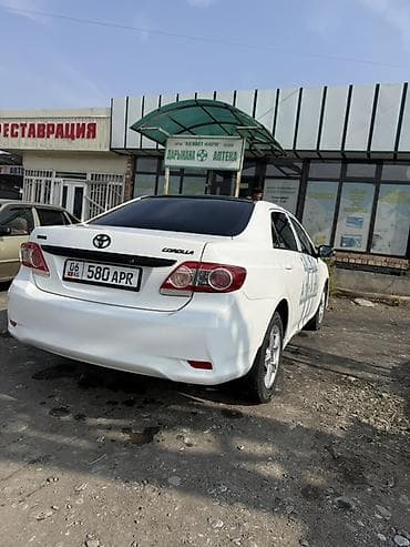 Унаа: Toyota Corolla: 2013 г., Автомат, Бензин, Седан — 4
