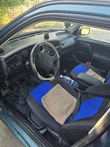 vip razbor: Volkswagen Golf: 1993 г., 1.8 л, Механика, Бензин, Хэтчбэк — 4