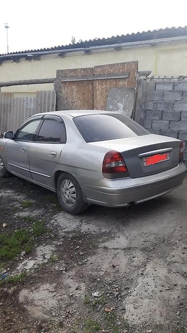 Daewoo Nubira: 2001 г., Седан
