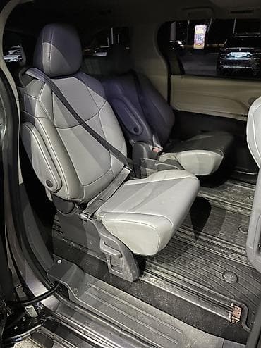 Транспорт: Toyota Sienna: 2022 г., 2.5 л, Автомат, Гибрид, Минивэн — 10