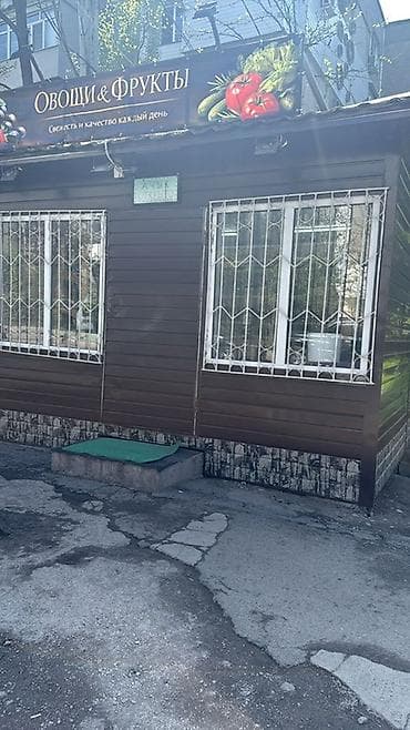 сдается киоск: Продаю действующий павильон. Расположена в золотом квадрате, все — 1