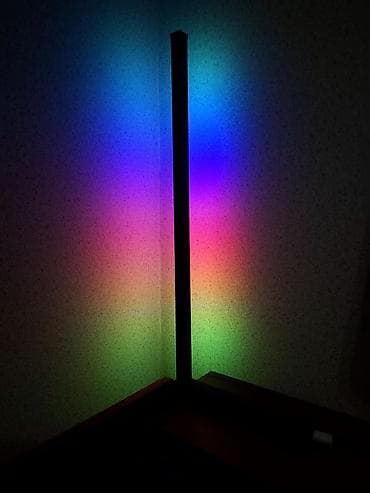Освещение: Продаю настольную угловую RGB лампу! В комплекте: • Сама лампа высотой — 1