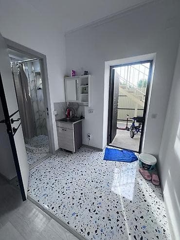 гараж аламедин: Сдаются комнаты в районе Западного автовокзала. Описание: - Отдельный — 5