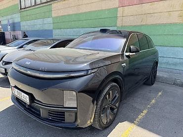 li one: Lixiang L7: 2024 г., 1.5 л, Автомат, Гибрид, Кроссовер — 3