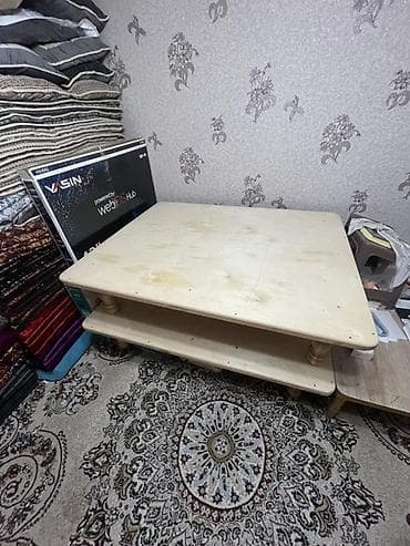 Дом и сад: Низкие деревянные столы 2 шт - 10тыс - Материал: массив/фанера — 2