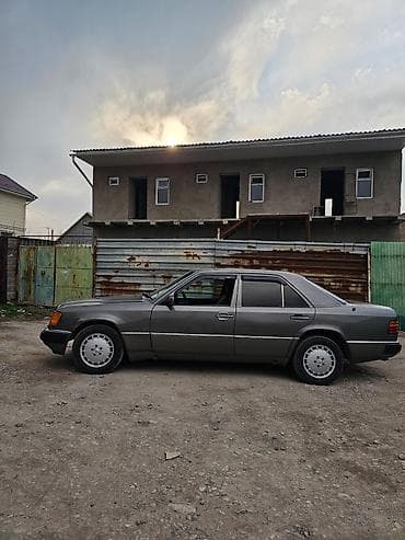 универсальный богажник: Mercedes-Benz W124: 1991 г., 2 л, Ручные, Бензин, Седан — 3