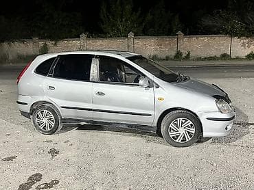головки зил: Nissan Tino: 2000 г., 1.8 л, Автомат, Бензин, Хэтчбэк — 3