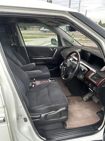 поменяю: Honda Elysion: 2004 г., 3 л, Автомат, Газ, Минивэн — 5