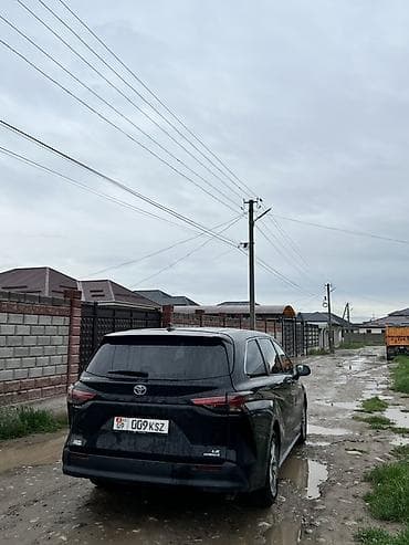 Унаа сатуу: Toyota Sienna: 2021 г., 2.5 л, Автомат, Гибрид, Вэн/Минивэн — 3