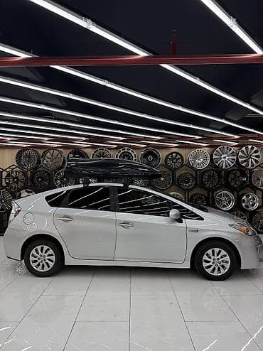 Унаа: Toyota Prius: 2014 г., 1.8 л, Автомат, Гибрид, Универсал — 5