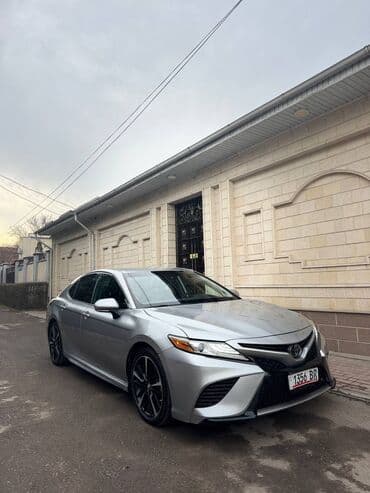 держатель стаканов: Toyota Camry: 2019 г., 2.5 л, Автомат, Бензин, Седан — 2