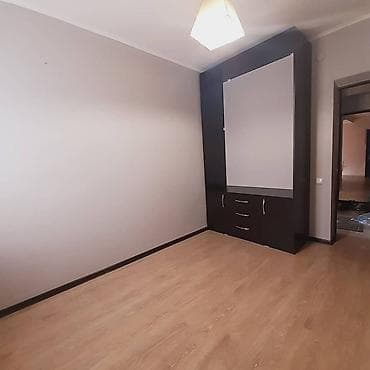 70: 3 комнаты, 70 м², 7 этаж — 4