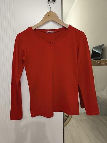 Личные вещи: Кофточки выход по 1 разу. Состояние отличное. Размер S. Цена за каждую — 1