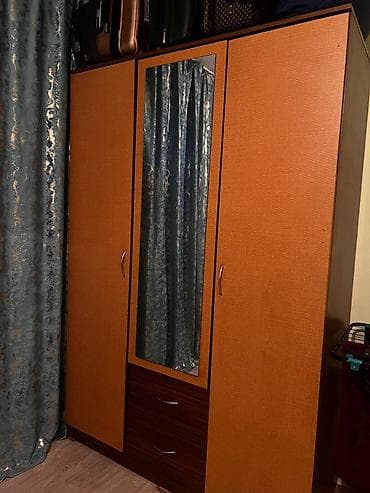 сервант с зеркалом: Шкаф для одежды, Б/у, Прямой, ЛДСП — 1