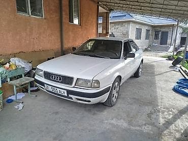 кассеты аудио: Audi 80: 1994 г., 2 л, Механика, Бензин — 1