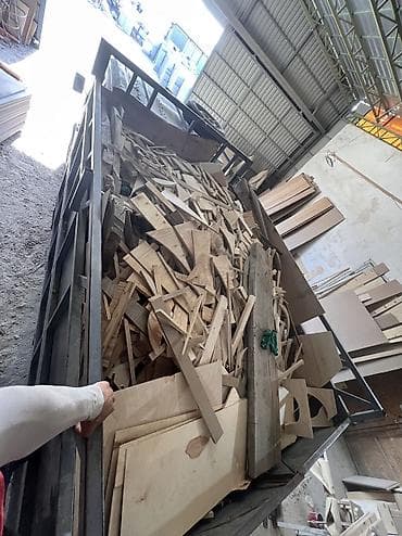 продаются дрова: Отун сатылат бир портер 8мин сом арасында материал кылып алып кала — 1
