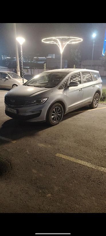 Транспорт: Geely : 2020 г., 1.8 л, Автомат, Бензин, Вэн/Минивэн — 4