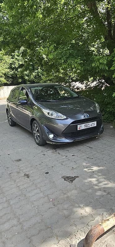 kia 5: Toyota Prius C: 2018 г., 1.5 л, Вариатор, Гибрид, Хэтчбэк — 7