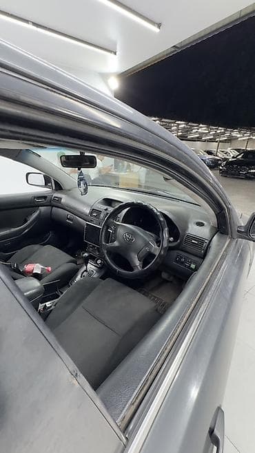 Toyota Avensis: 2004 г., Автомат, Газ, Седан — 4