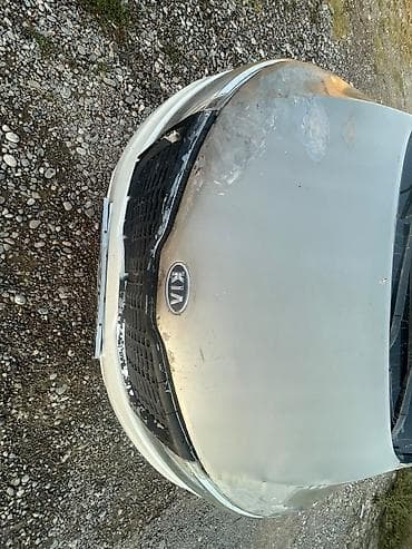 Унаа сатуу: Kia Rio: 2012 г., 1.6 л, Кол менен иштөөчү, Бензин, Седан — 4