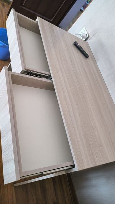 стол для комп: Компьютерный стол, Б/у, С полками — 5