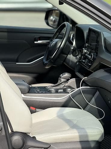 а его мерс: Toyota Highlander: 2023 г., 2.5 л, Вариатор, Гибрид, Кроссовер — 8