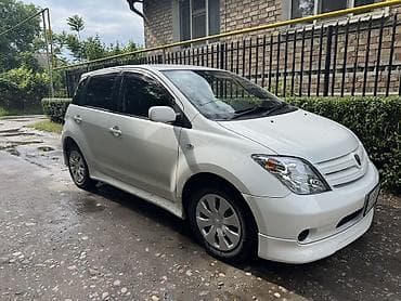 трактор 82 1: Toyota Ist: 2003 г., 1.3 л, Автомат, Бензин, Хетчбек — 1