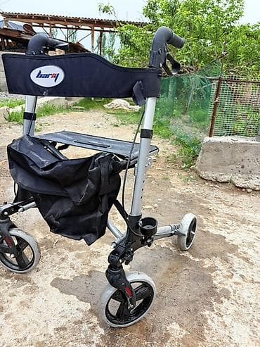 мед сумка: Роллатор (ходунки с колесами) Barry - Легкая алюминиевая рама — 2