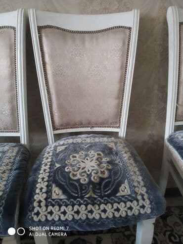 столы и стулья для кафе бу: Конок бөлмөсү үчүн үстөл жана отургуч, Колдонулган — 2