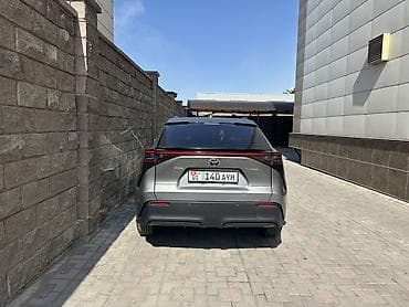 byd e5: Toyota bZ4X: 2023 г., 10 л, Автомат, Электромобиль, Кроссовер — 3