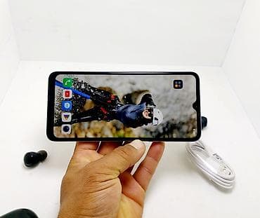 nokia 6230: Tecno Spark 10 4G, Б/у, 128 ГБ, цвет - Серебристый, 1 SIM, 2 SIM — 1
