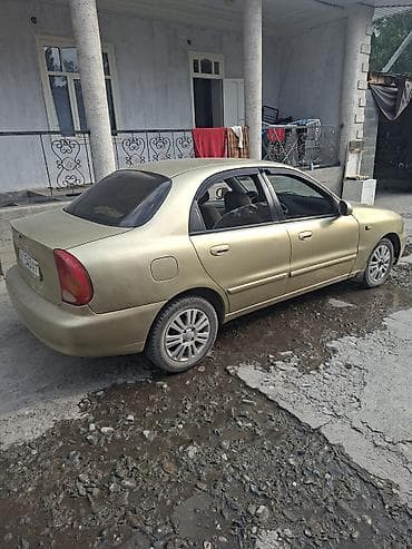 Продажа авто: Daewoo Lanos: 2001 г., 1.5 л, Механика, Бензин, Седан — 1