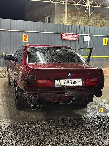 Унаа: BMW 5 series: 1992 г., 2.5 л, Кол менен иштөөчү, Бензин, Седан — 3