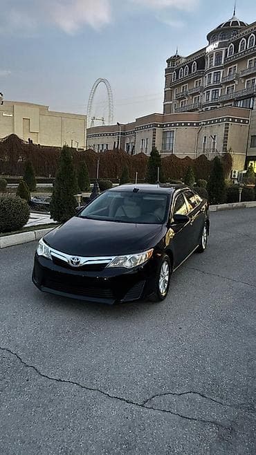 тойото камри 55: Toyota Camry: 2015 г., 2.5 л, Вариатор, Гибрид, Седан — 2