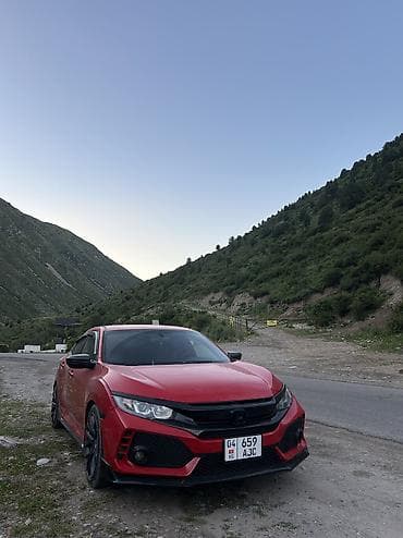 Продажа авто: Honda Civic: 2017 г., 1.5 л, Механика, Бензин, Хэтчбэк — 2