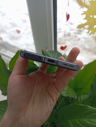 кнопочные сотовые телефоны: OnePlus 12, Б/у, 256 ГБ, цвет - Черный, 2 SIM — 5