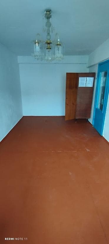 Продается 1-комнатная квартира в г. Токмок, 3-й микрорайон. Квартира — 2