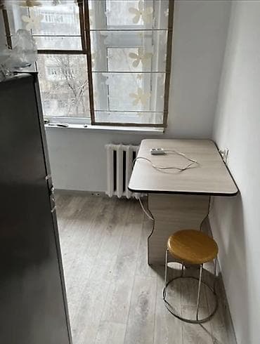 квартира снимаю: 2 комнаты, 42 м², 104 серия, 4 этаж — 5