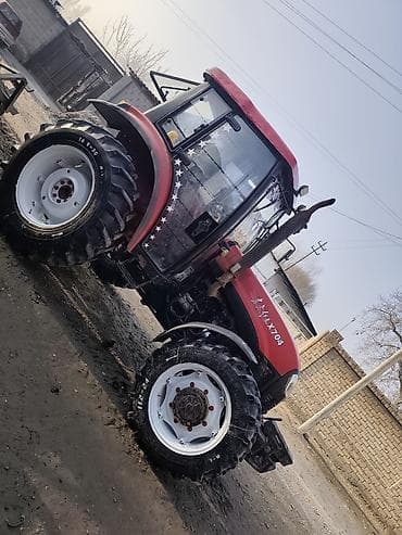 Трактор колесный Jinma/Lovol (модель на борту: LX704), кабина с