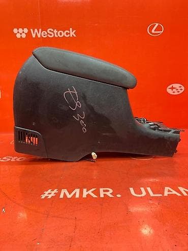 lexus e: Подлокотник Lexus, цвет - Черный, Б/у, Платная доставка, Самовывоз — 8