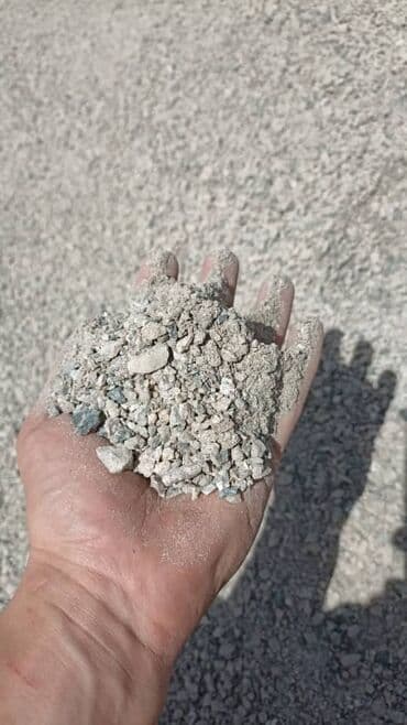 декоративные камни для фундамента: Серый щебень мелкой фракции. Подходит для дорожных работ — 2