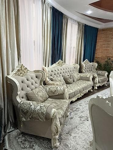Эмерек: Конок бөлмөсү үчүн үстөл жана отургуч, Колдонулган, Өзү алып кетүү, түсү - Ак — 10
