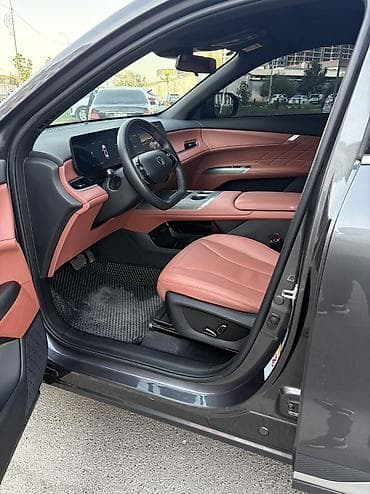 mini cuper: Changan CS75 Plus: 2025 г., 1.5 л, Автомат, Бензин — 8