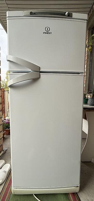 gt 660: Холодильник Indesit, Б/у, Двухкамерный, 60 * 150 * — 2