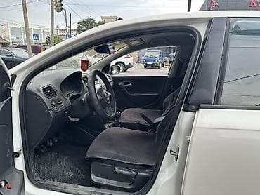 прием стекл: Volkswagen Polo: 2014 г., 1.6 л, Механика, Бензин, Седан — 7