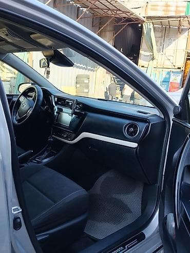 lada priors: Toyota Corolla: 2017 г., 1.8 л, Типтроник, Бензин, Хэтчбэк — 6