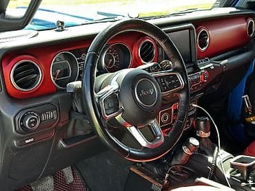 солнеч: Jeep : 2020 г., 3.6 л, Автомат, Бензин, Пикап — 4